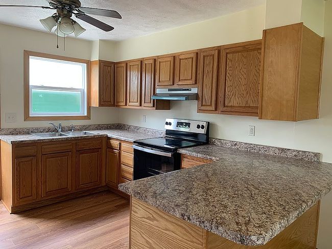 Photo of 1701 N Schrader Ave, Springfield, IL