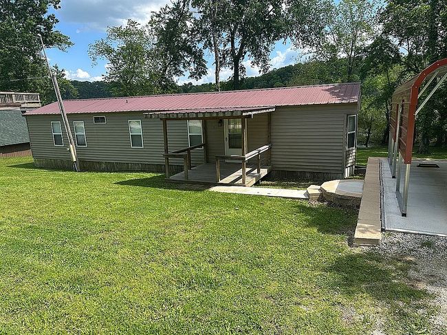 Image of 154 Collins