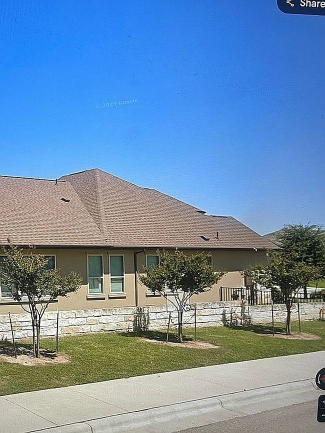 Preview of property located at 820 Desaix Dr