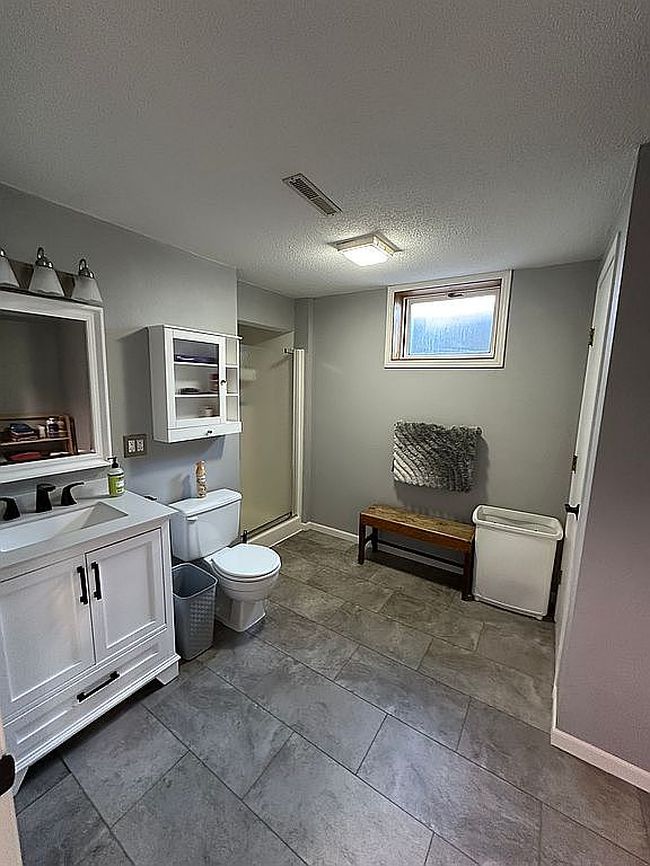 Additional photo 4 of property located at 655 Park Ave