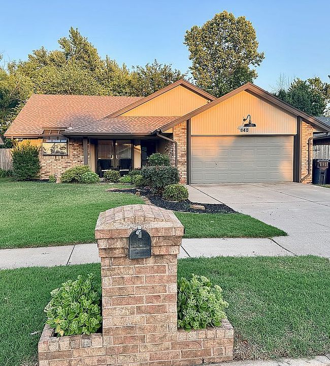 Photo of 640 Waterview Rd, Oklahoma City, OK