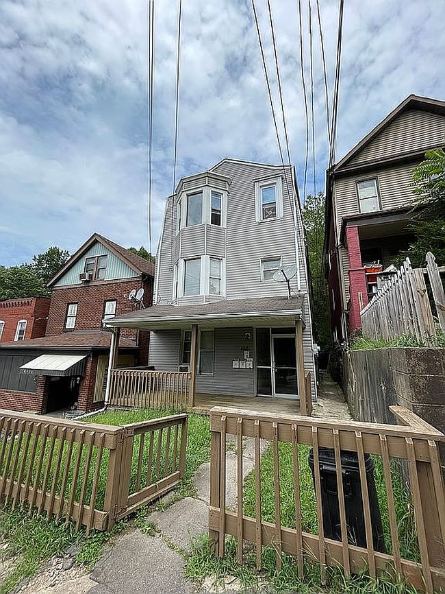 Image of 1011 Oak Ave