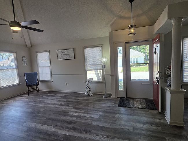 Additional photo 2 of property located at 117 Stagecoach Watch