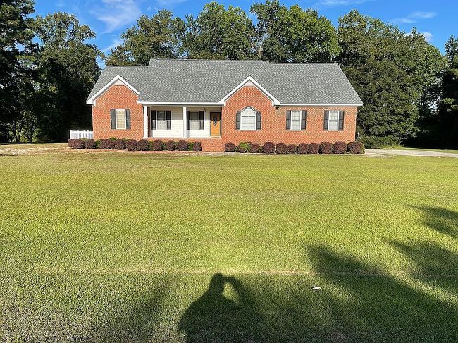 Photo of 402 Briarwood Rd