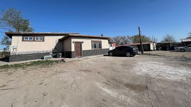 Image of 2401 E Trail St