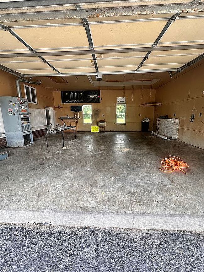 Photo of 918 Main St, Lerna, IL