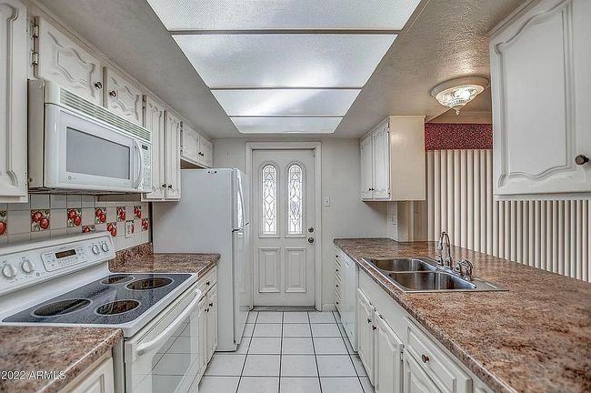 Image of 8740 E Amelia Ave