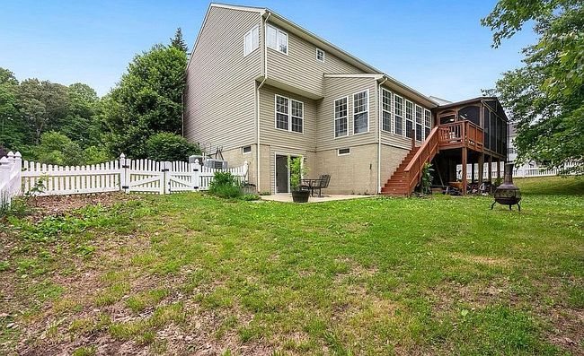 Photo of 15489 Marsh Overlook Dr, Woodbridge, VA
