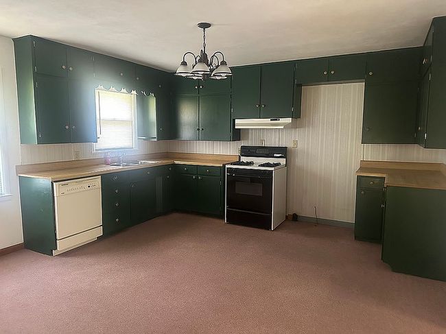 Photo of 1271 S Plum Ln, Carthage, MO