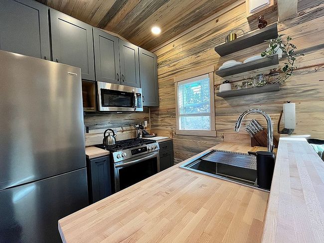 Additional photo 1 of property located at 190 Star Gazing Cir