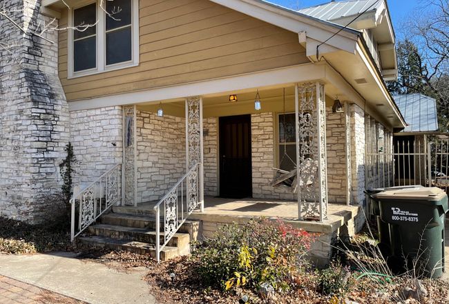 Image of 1605 S Austin Ave