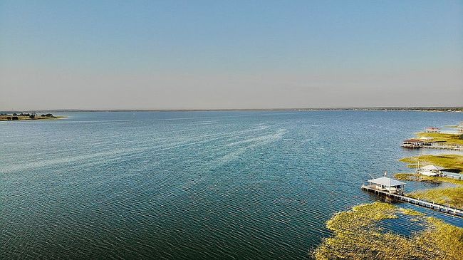 Additional photo 1 of property located at 424 Lake Mirror Dr #1