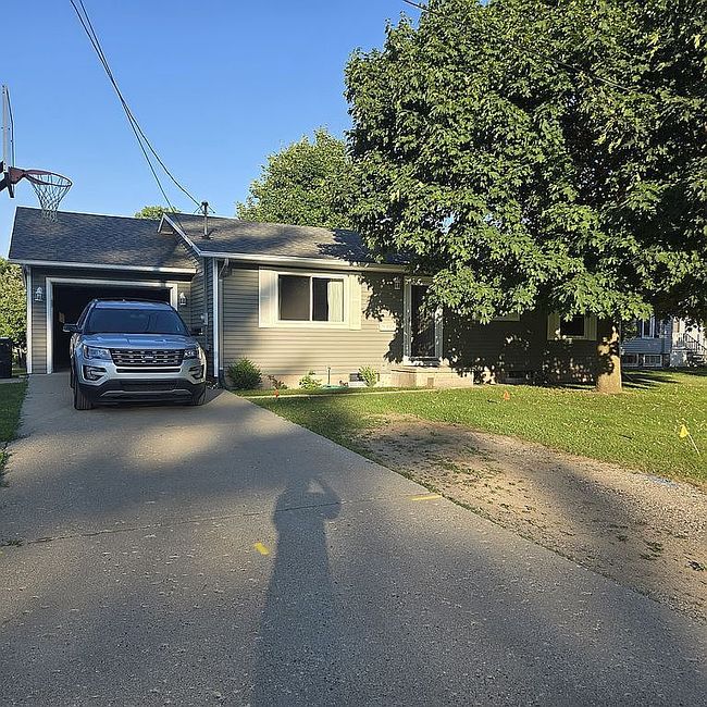 Photo of 308 N 4th St