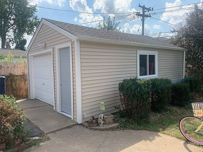 Image of 826 S 3rd Ave