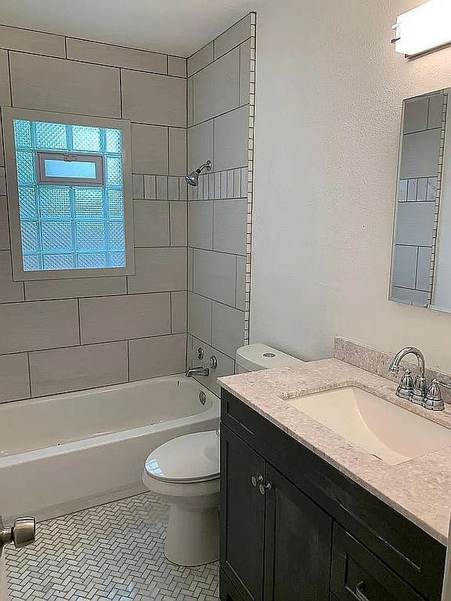 Additional photo 3 of property located at 4923 E Haskell Pl