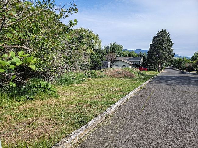 Image of 710 Hillcrest Dr