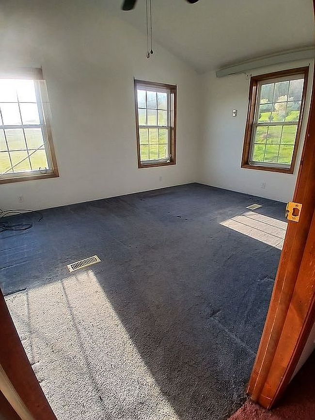 Image of 150 Emerick Ln