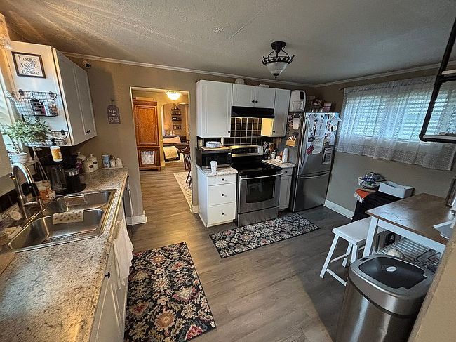 Image of 579 Maurus St