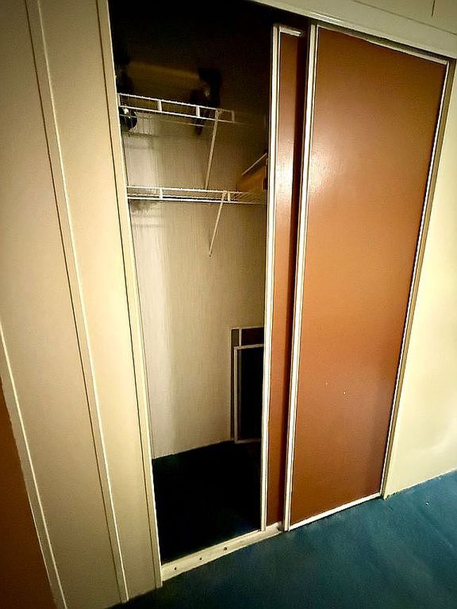 Additional photo 2 of property located at 142 Oaktree Ln