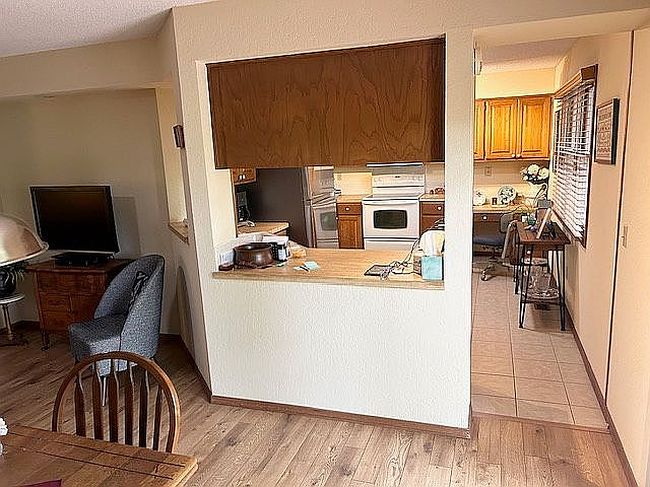 Additional photo 3 of property located at 16 Sandwick Pl