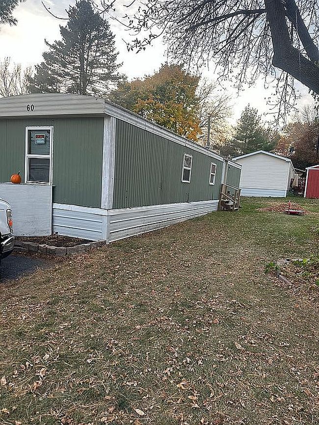 Image of 2126 3rd Ave Nw Trailer 60
