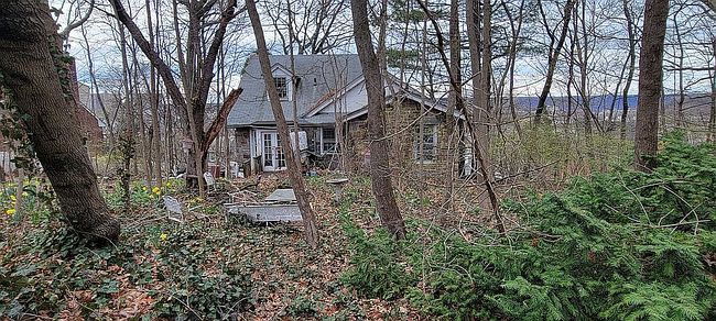 Image of 94 Courter Ave
