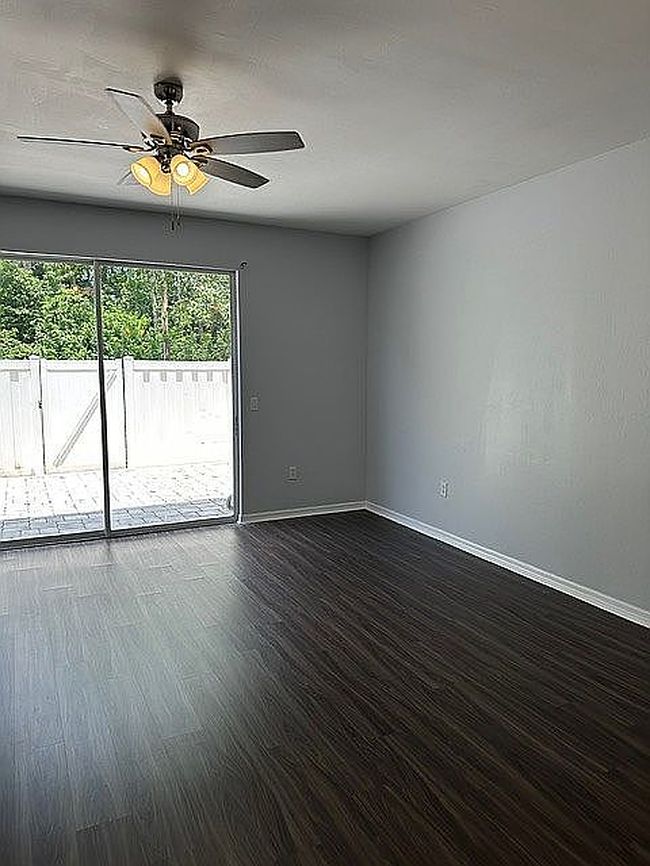 Image of 3630 Pine Oak Cir Apt 105