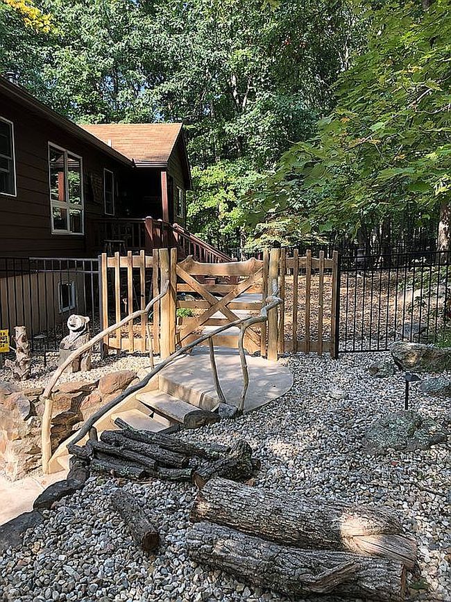 Image of 373 W Lake Valley Dr