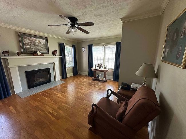 Photo of 409 W Main St, Burgin, KY
