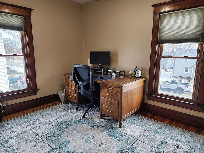 Image of 123 S Locust Ave