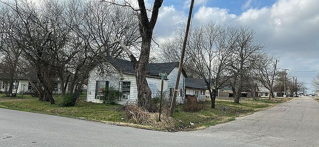 307 E Trunk St, Crandall, TX