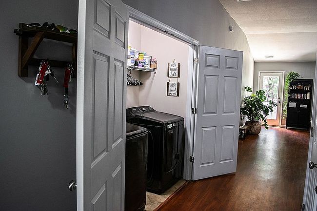 Image of 3140 Drew Ave
