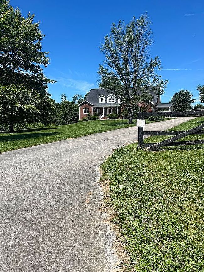 Photo of 103 Peaks Mill Rd, Frankfort, KY