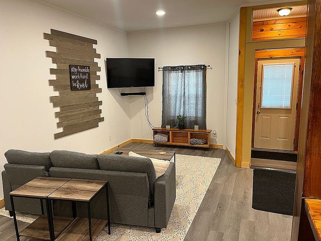 Image of 3203 Plank Rd