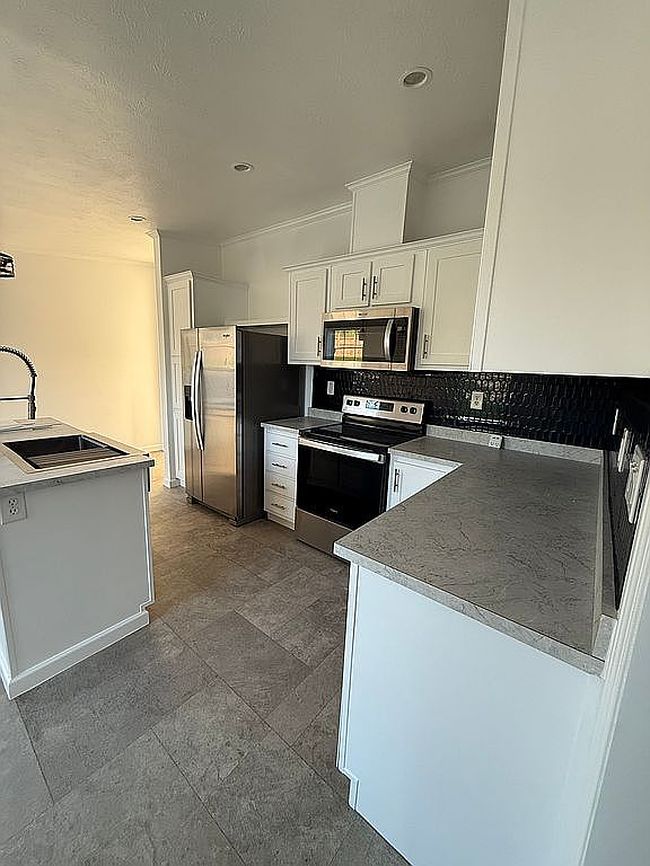 Photo of 13 Smithfield Dr, Smithfield, PA