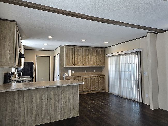 Additional photo 2 of property located at 11604 Wild Horse Trl Se