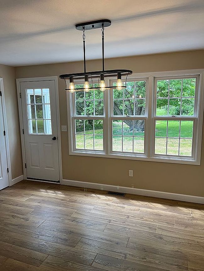 Image of 14750 Rapids Rd