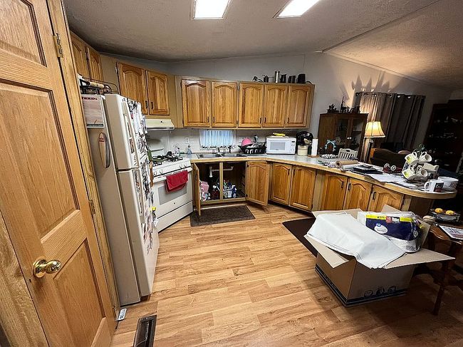 Image of 4 2nd St #4