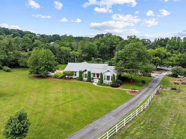 Photo of 863 Murphrees Valley Rd, Springville, AL