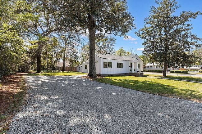 Image of 22 Oak Grove Pl
