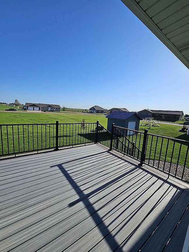 Photo of 633 Apple Creek Rd, Parker, SD