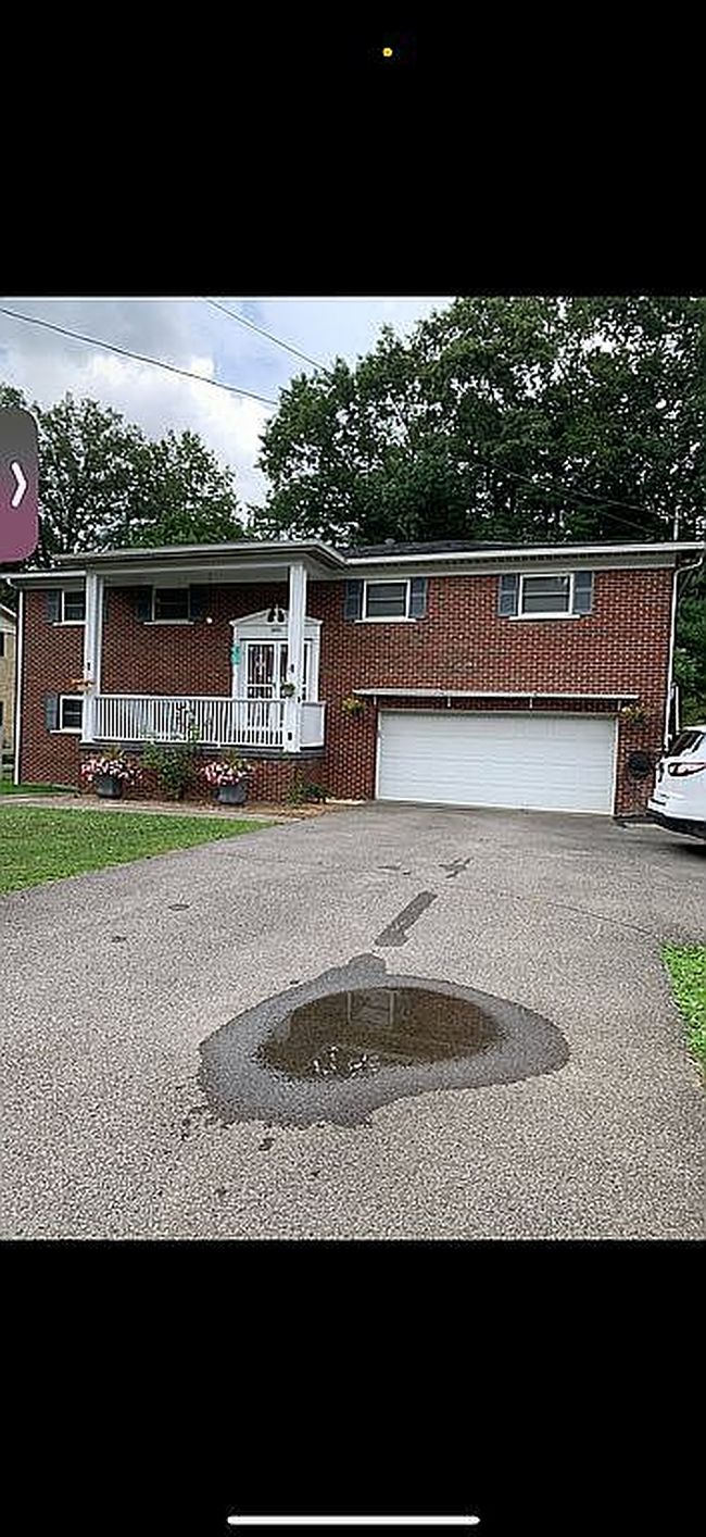 Photo of 1105 Pinewood Dr