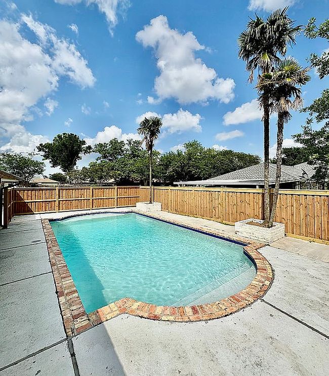 Image of 201 Raywood Dr