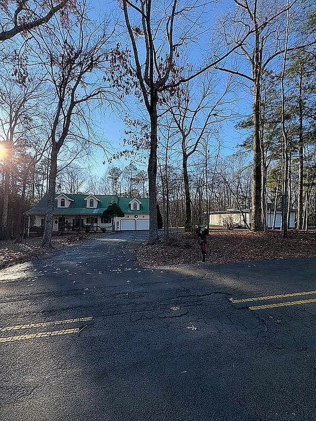 Image of 153 Forest Dr