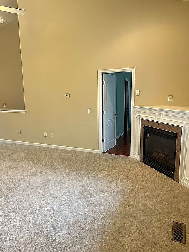 Additional photo 4 of property located at 10801 Stone Ridge Way