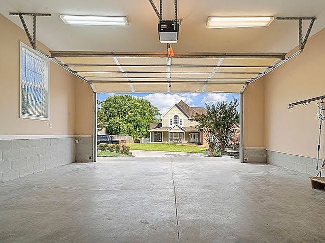 Preview of property located at 1219 Paxton Dr