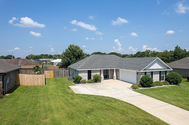 Photo of 21687 Bartlett Ln, Robertsdale, AL