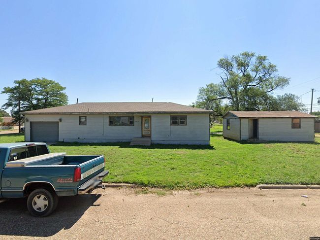 Photo of 912 Avenue G, Hale Center, TX