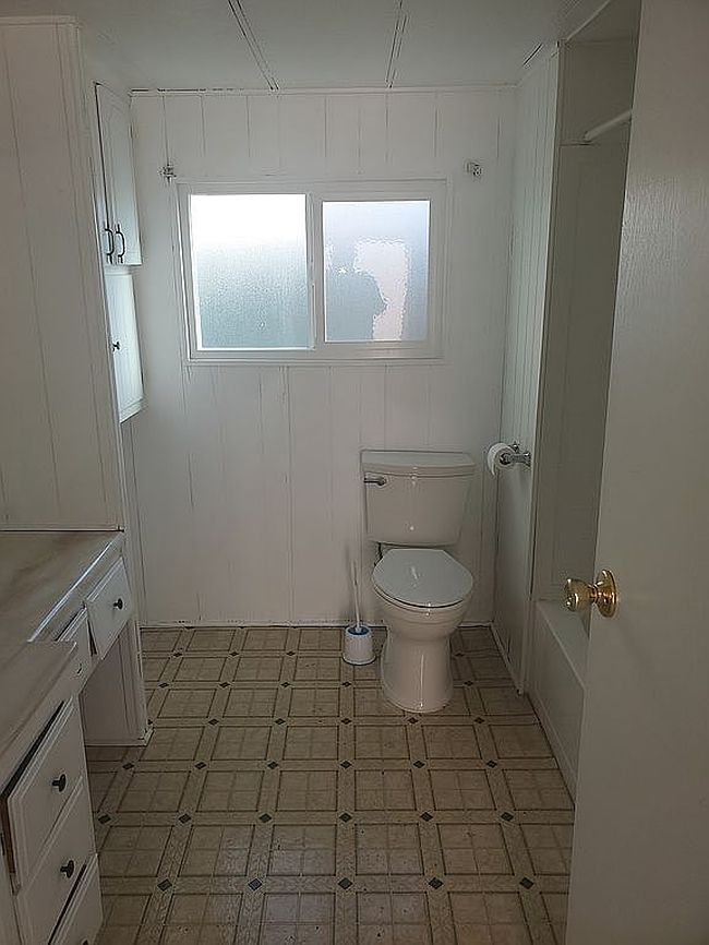 Image of 1425 W 132nd St Space 13