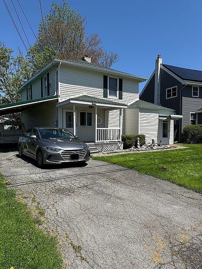 Image of 7353 Lakeshore Rd
